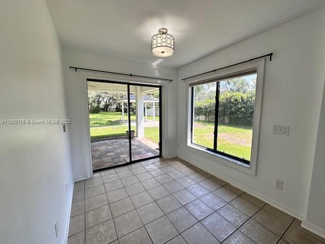 5124 Stonehurst Road Tampa, FL 33647 - Photo 10 of 22 Gallery Image 10
