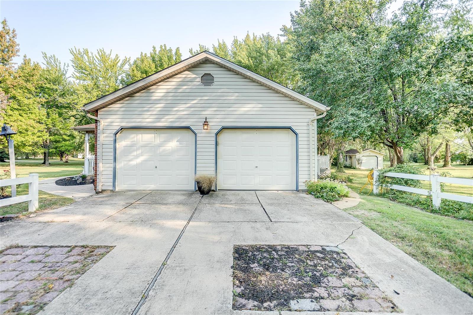 538 Coventry Road Troy, IL 62294 - Photo 42 of 55 Gallery Image 42