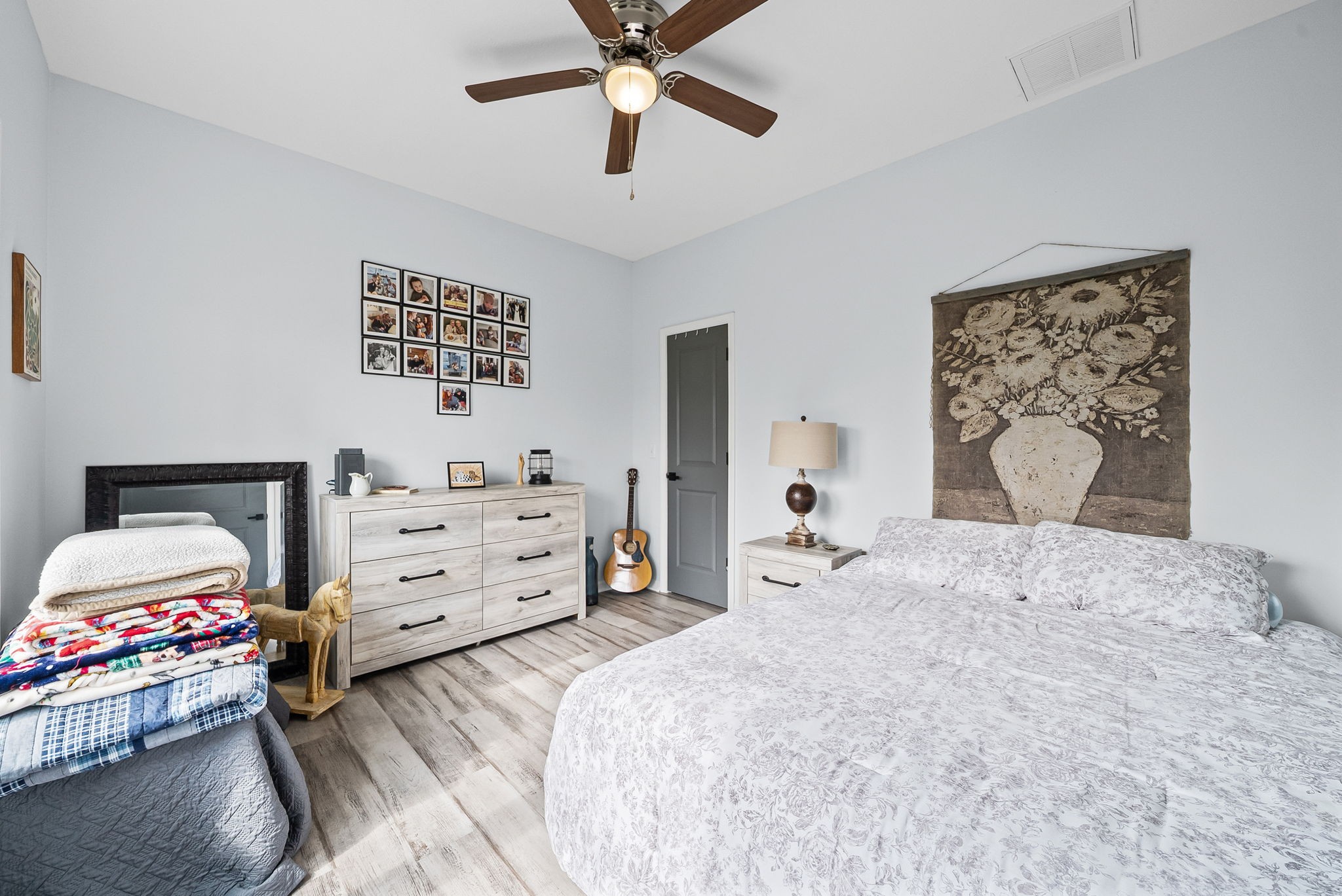 1698 Montgomery Church Road Cadiz, KY 42211 - Photo 19 of 39 a bedroom with a bed and a dresser