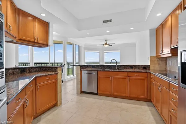 $3,900 | 1060 Borghese Lane, Unit 1005, Naples, FL 34114