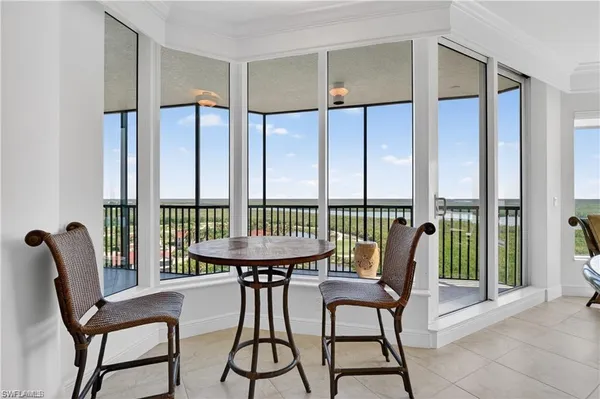 $3,900 | 1060 Borghese Lane, Unit 1005, Naples, FL 34114