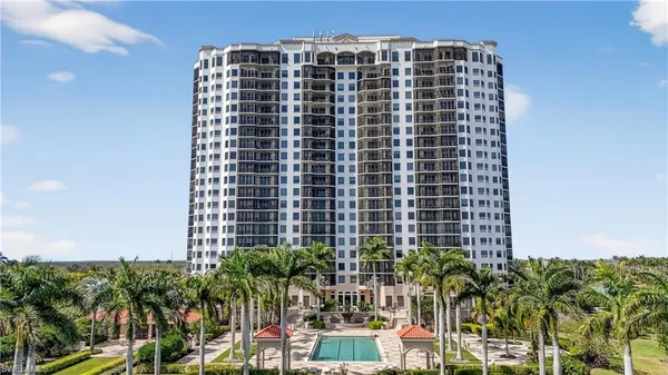 $3,900 | 1060 Borghese Lane, Unit 1005, Naples, FL 34114