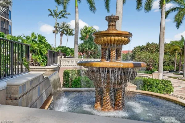 $3,900 | 1060 Borghese Lane, Unit 1005, Naples, FL 34114