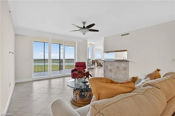 $3,900 | 1060 Borghese Lane, Unit 1005, Naples, FL 34114