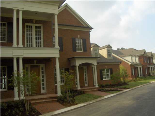 546 Whitehall Road Chattanooga, TN 37405 - Photo 1 of 2 Primary Photo