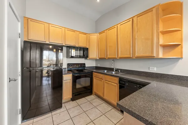 $250,000 | 6010 Forest View Road, Unit 3A, Lisle, IL 60532