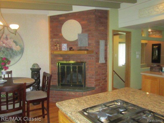 5350 Chicago Road Warren, MI 48092 - Photo 15 of 25 Kit to LR.JPG