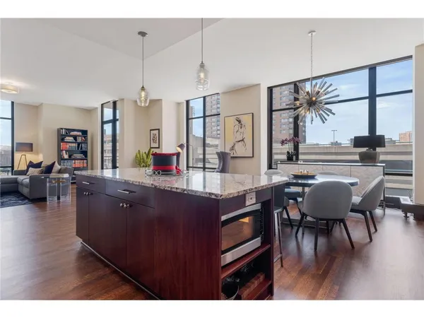 $3,995 | 201 South 11th Street, Unit 500, Minneapolis, MN 55403