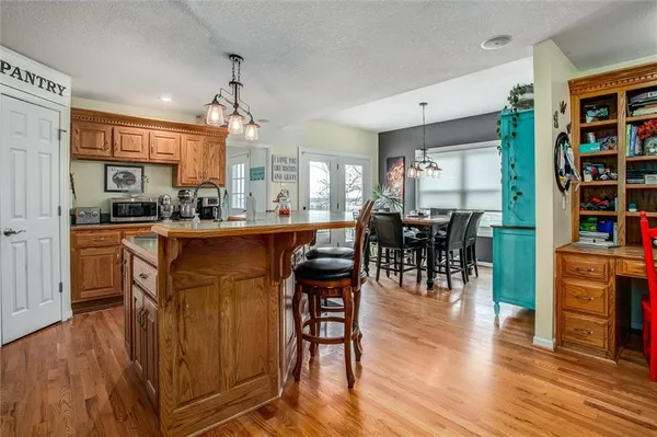 $720,000 | 17033 Northeast County Road 43, Archie, MO 64725