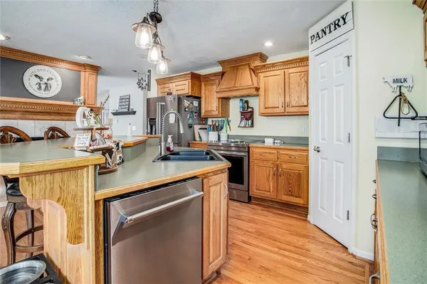 $720,000 | 17033 Northeast County Road 43, Archie, MO 64725