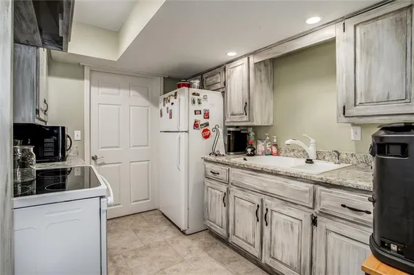 $720,000 | 17033 Northeast County Road 43, Archie, MO 64725