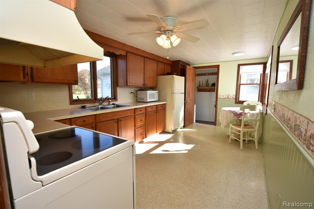4673 Grand River Road Bancroft, MI 48414 - Photo 23 of 41 Gallery Image 23