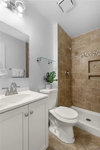 $325,000 | 512 Chele Drive, St. Charles, MO 63304