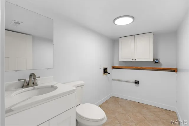 $325,000 | 512 Chele Drive, St. Charles, MO 63304