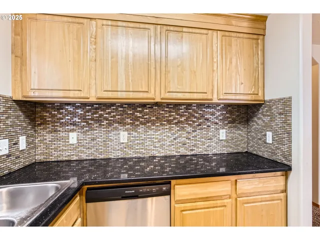 $350,000 | 798 Southeast Palmblad Place, Gresham, OR 97080