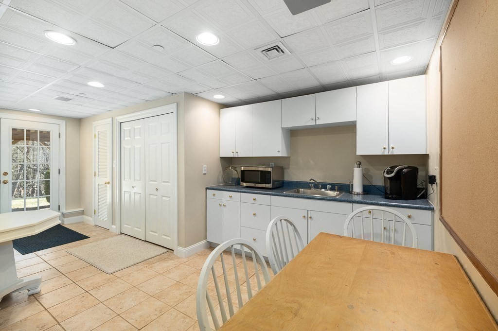 27 Parsons Hill Road Wenham, MA 01984 - Photo 37 of 40