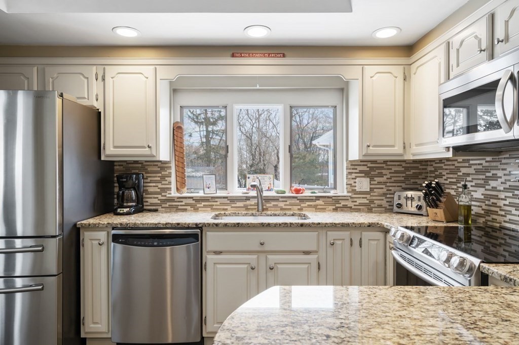 4 Whitfield Road Danvers, MA 01923 - Photo 2 of 42 Gallery Image 2