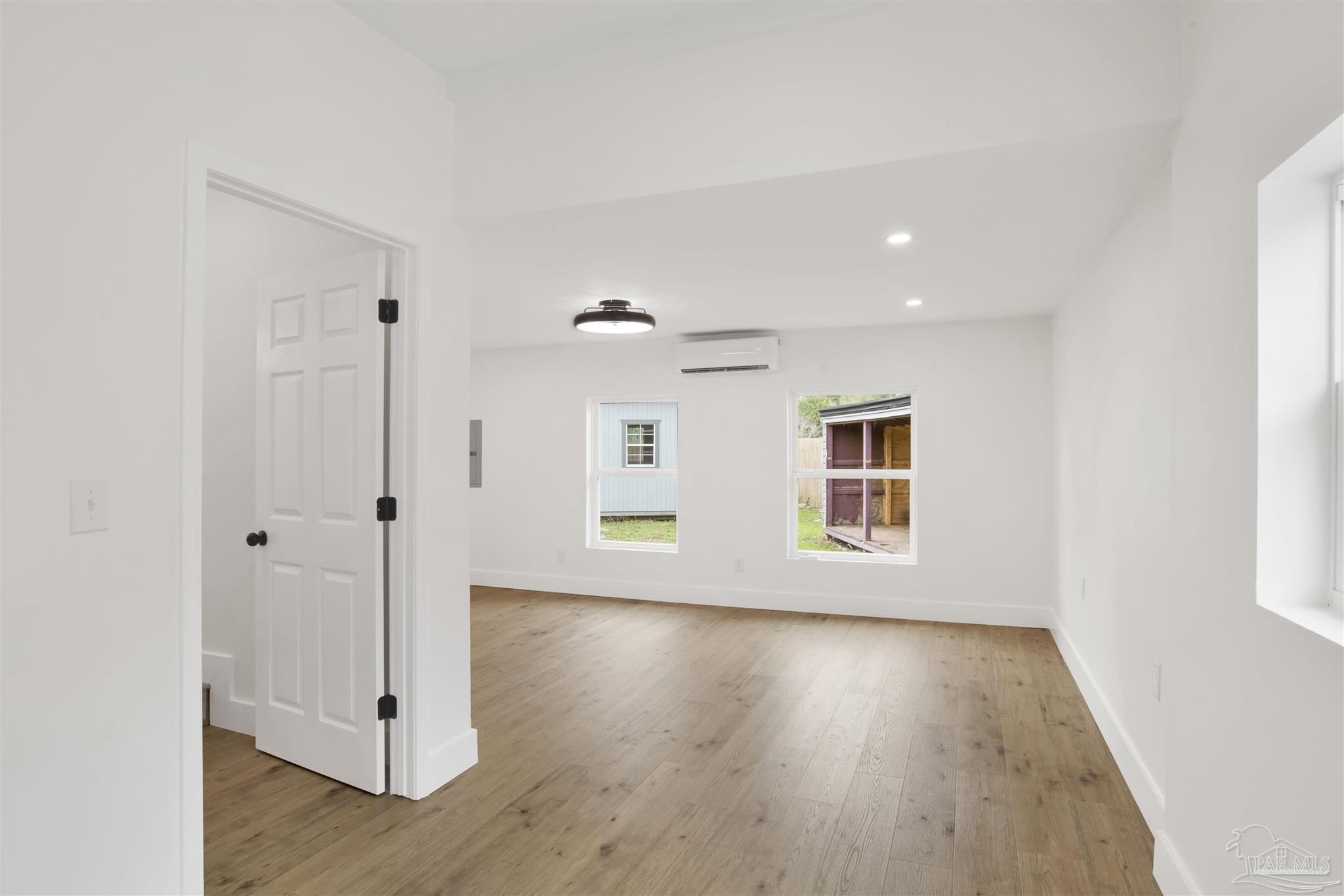 212 Lakewood Road Pensacola, FL 32507 - Photo 17 of 37