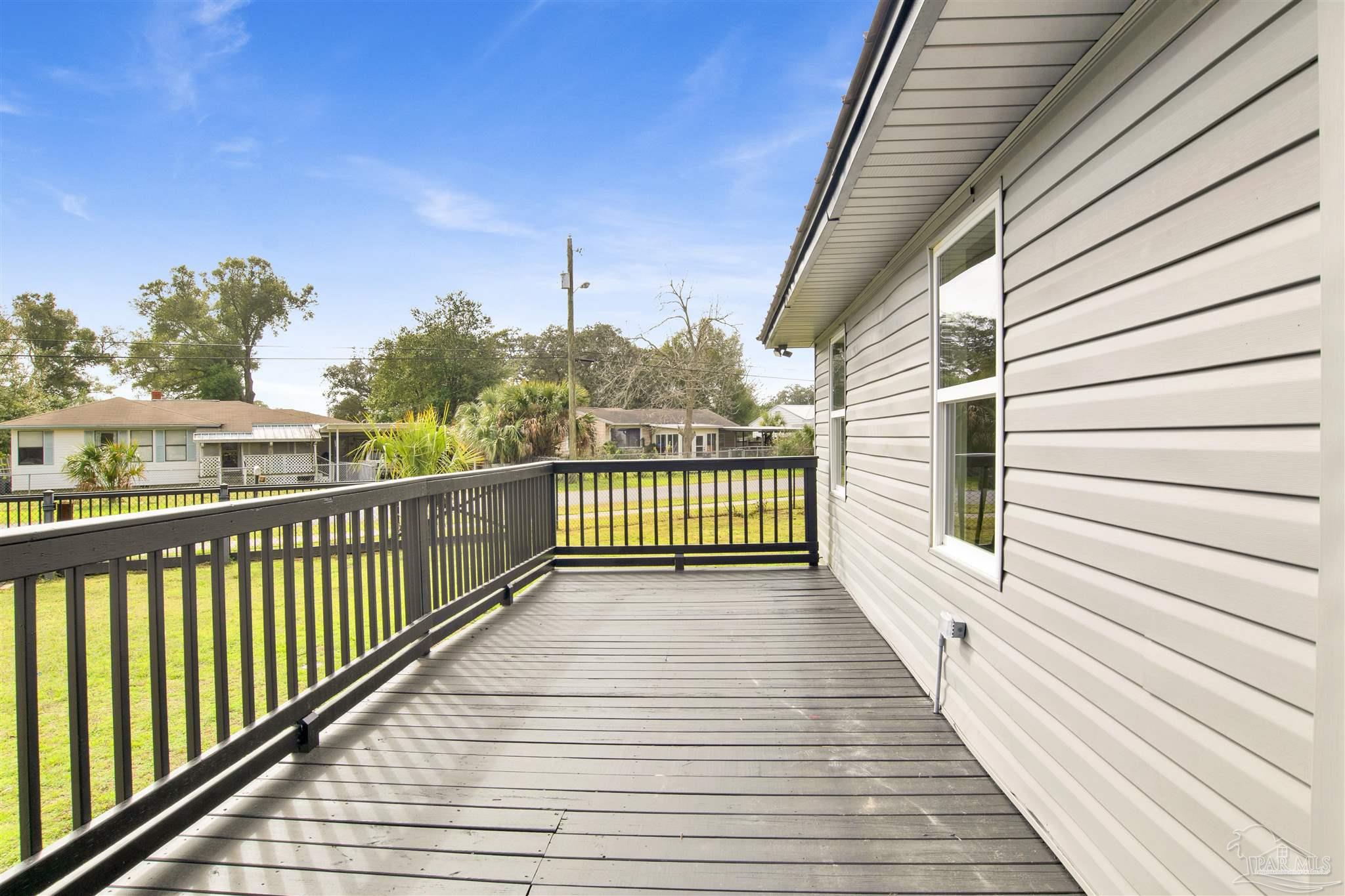 212 Lakewood Road Pensacola, FL 32507 - Photo 33 of 37