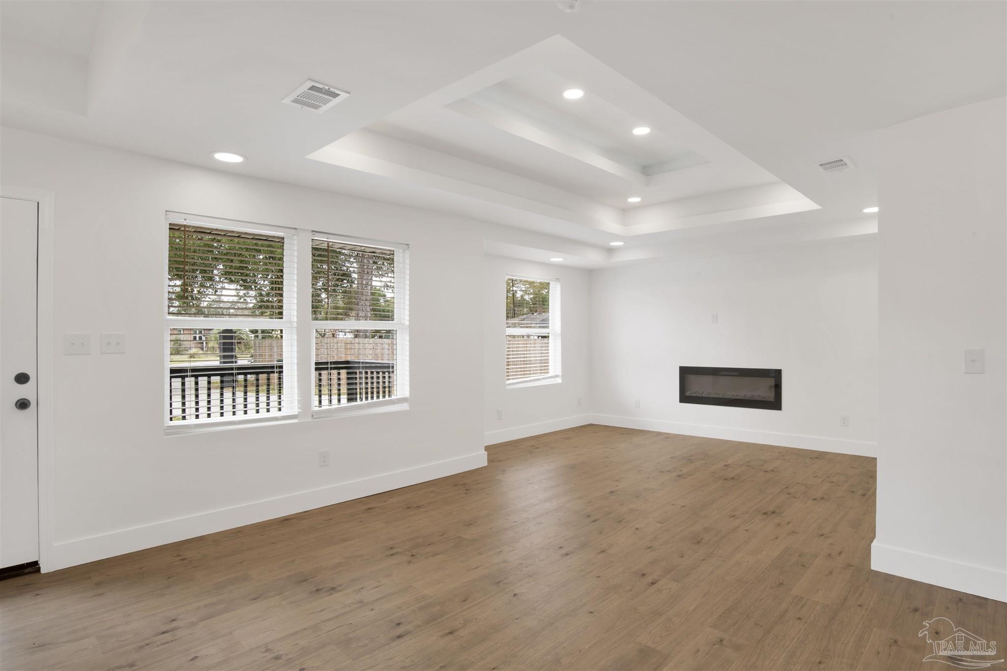 212 Lakewood Road Pensacola, FL 32507 - Photo 6 of 37