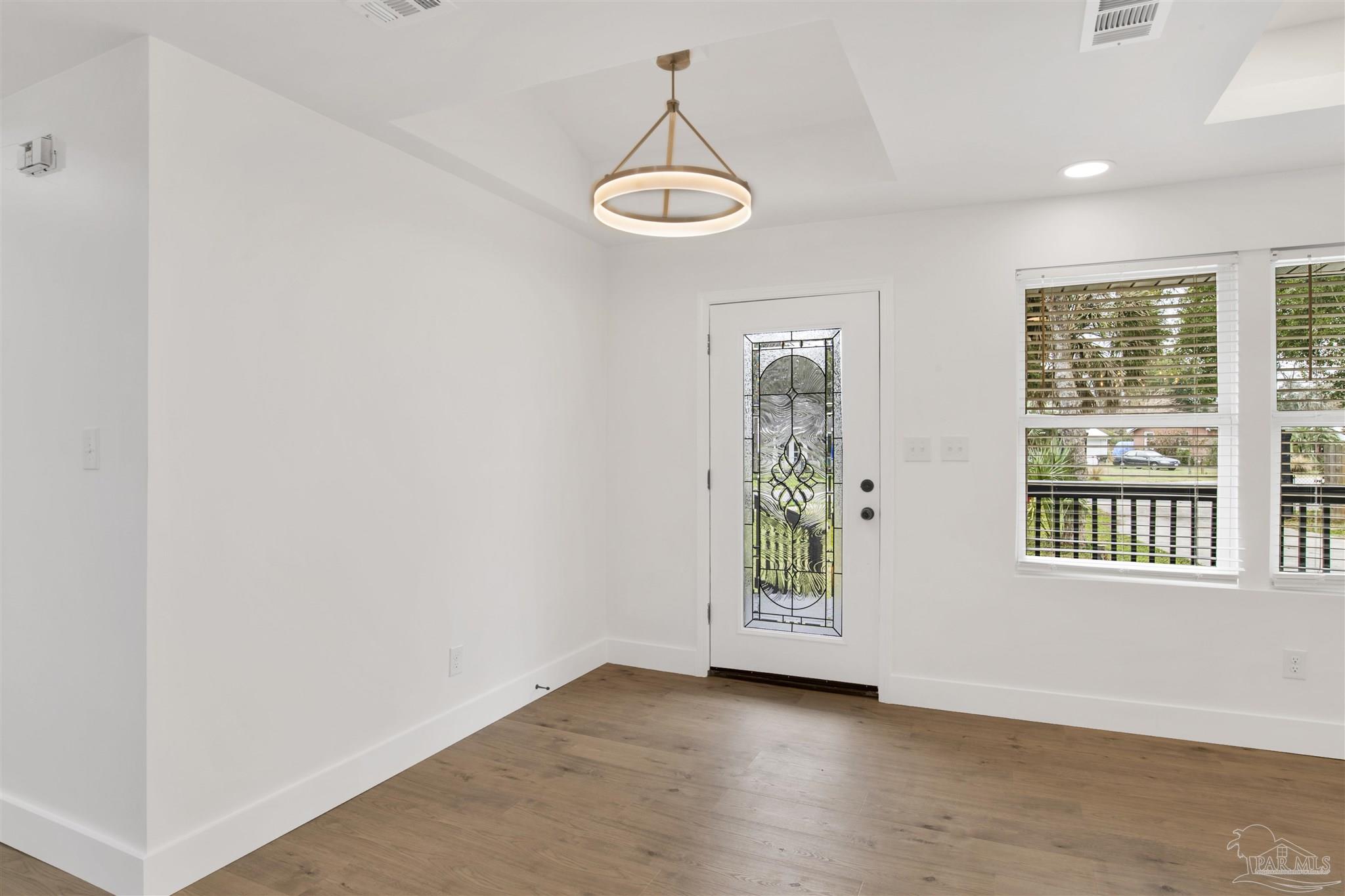 212 Lakewood Road Pensacola, FL 32507 - Photo 7 of 37