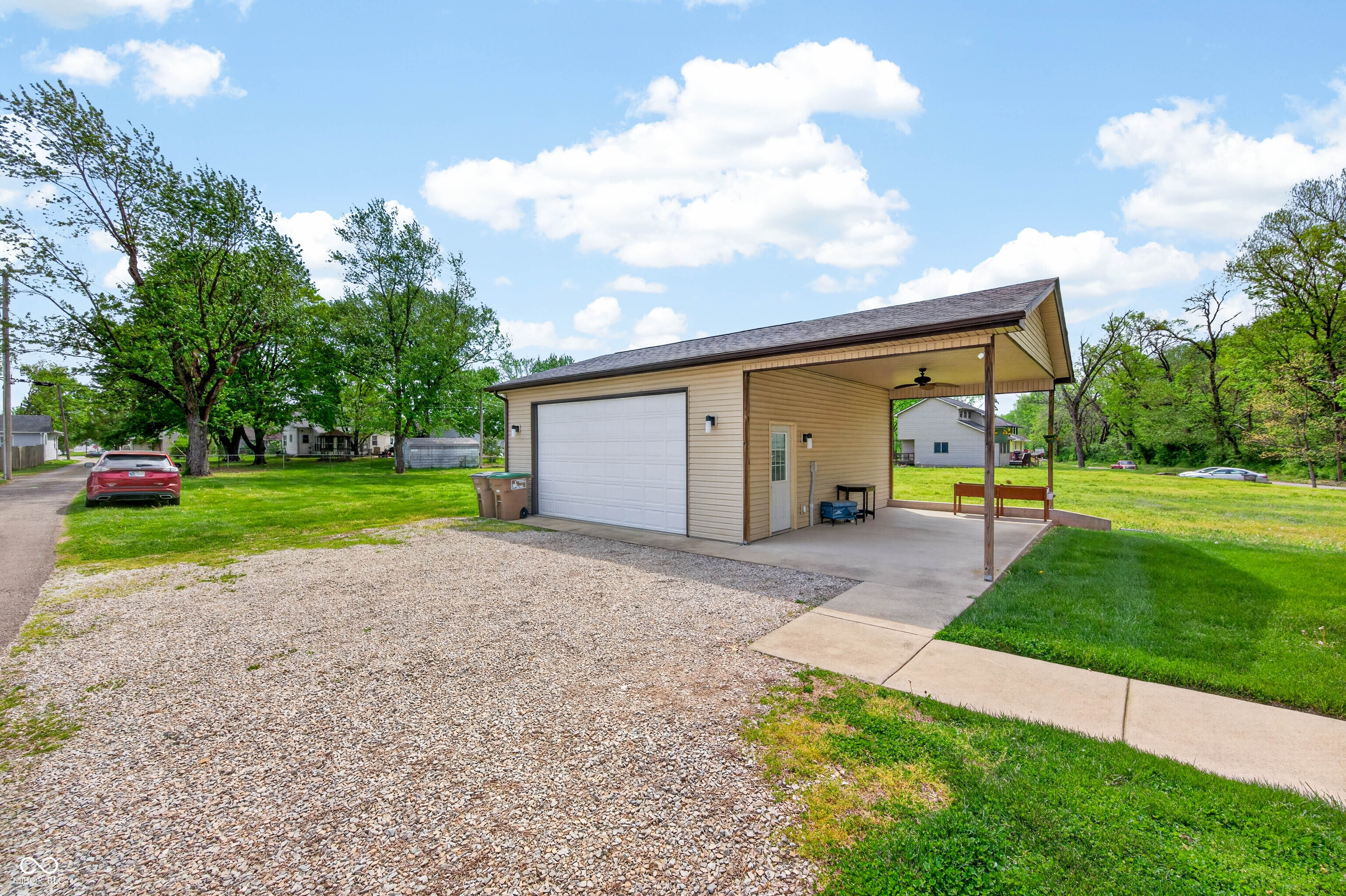 2115 Irwin Drive Columbus, IN 47201 - Photo 57 of 75