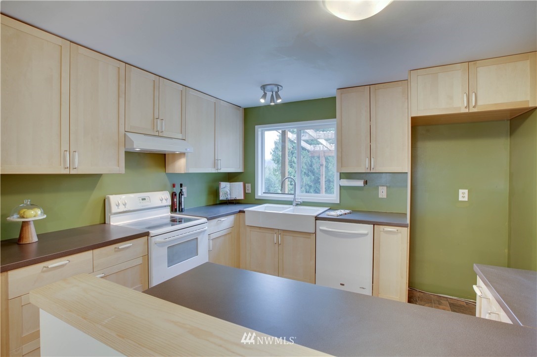 17602 Southeast 121st Place Renton, WA 98059 - Photo 8 of 20 Gallery Image 8