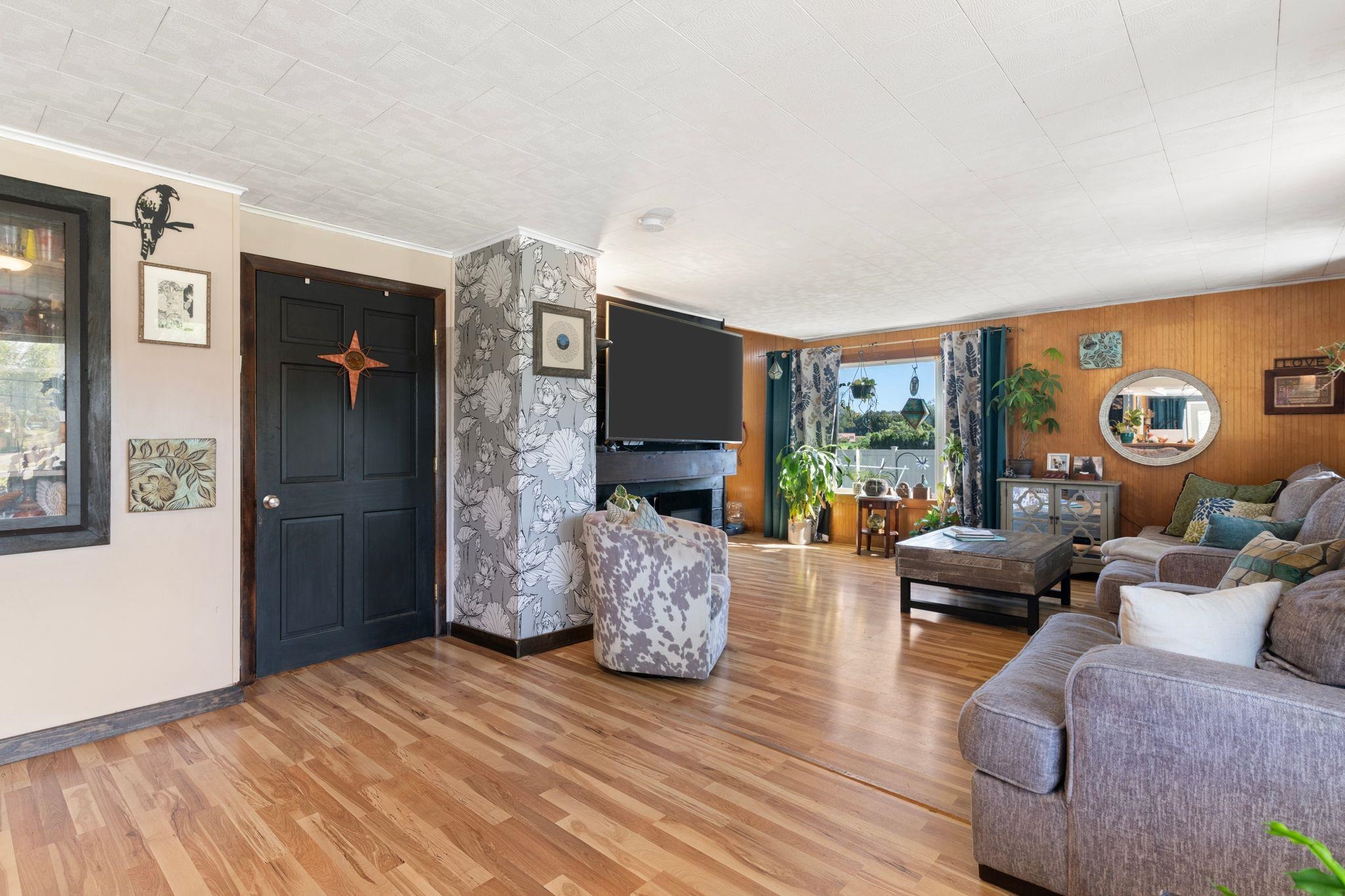 1877 Fort Bridgman Road Vernon, VT 05354 - Photo 11 of 47 Gallery Image 11