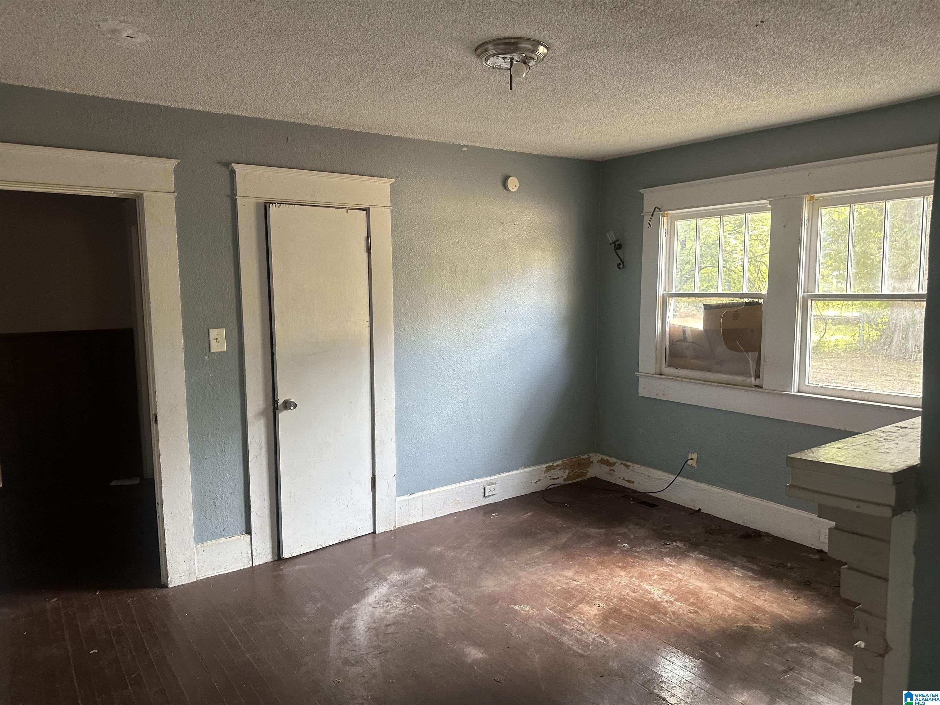 4725 Court R Birmingham, AL 35208 - Photo 5 of 12