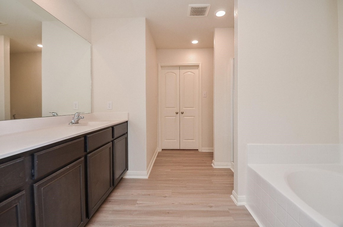 2037 Mule Ridge Drive Katy, TX 77493 - Photo 9 of 12