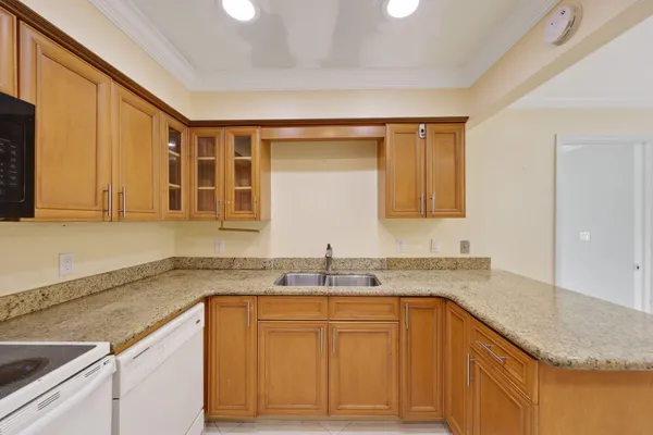 $3,000 | 730 Northwest 1st Avenue, Boynton Beach, FL 33426