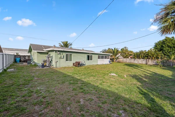 $3,000 | 730 Northwest 1st Avenue, Boynton Beach, FL 33426