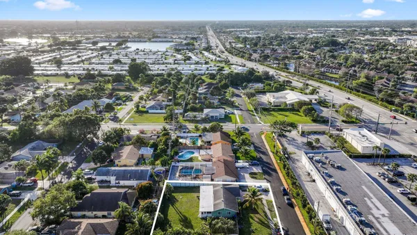 $3,000 | 730 Northwest 1st Avenue, Boynton Beach, FL 33426
