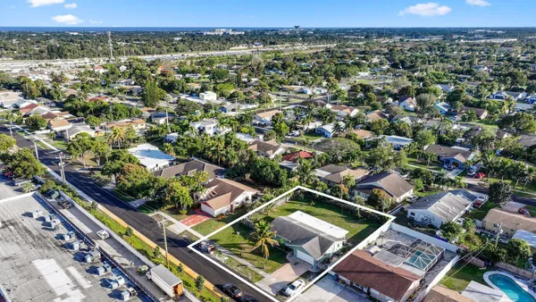 $3,000 | 730 Northwest 1st Avenue, Boynton Beach, FL 33426