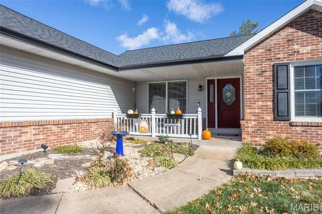 $350,000 | 6820 Copper Falls Court, Oakville, MO 63129