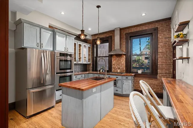 $584,900 | 3629 Russell Boulevard, St. Louis, MO 63110