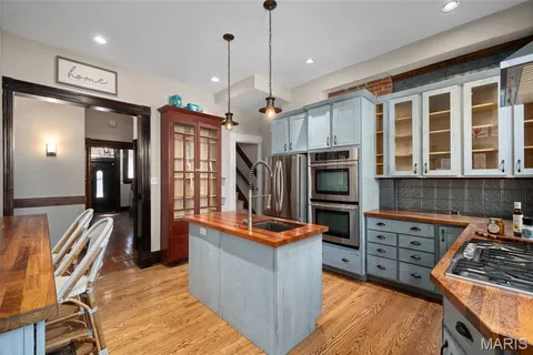 $584,900 | 3629 Russell Boulevard, St. Louis, MO 63110