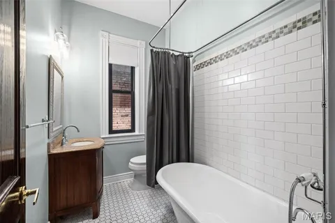 $584,900 | 3629 Russell Boulevard, St. Louis, MO 63110