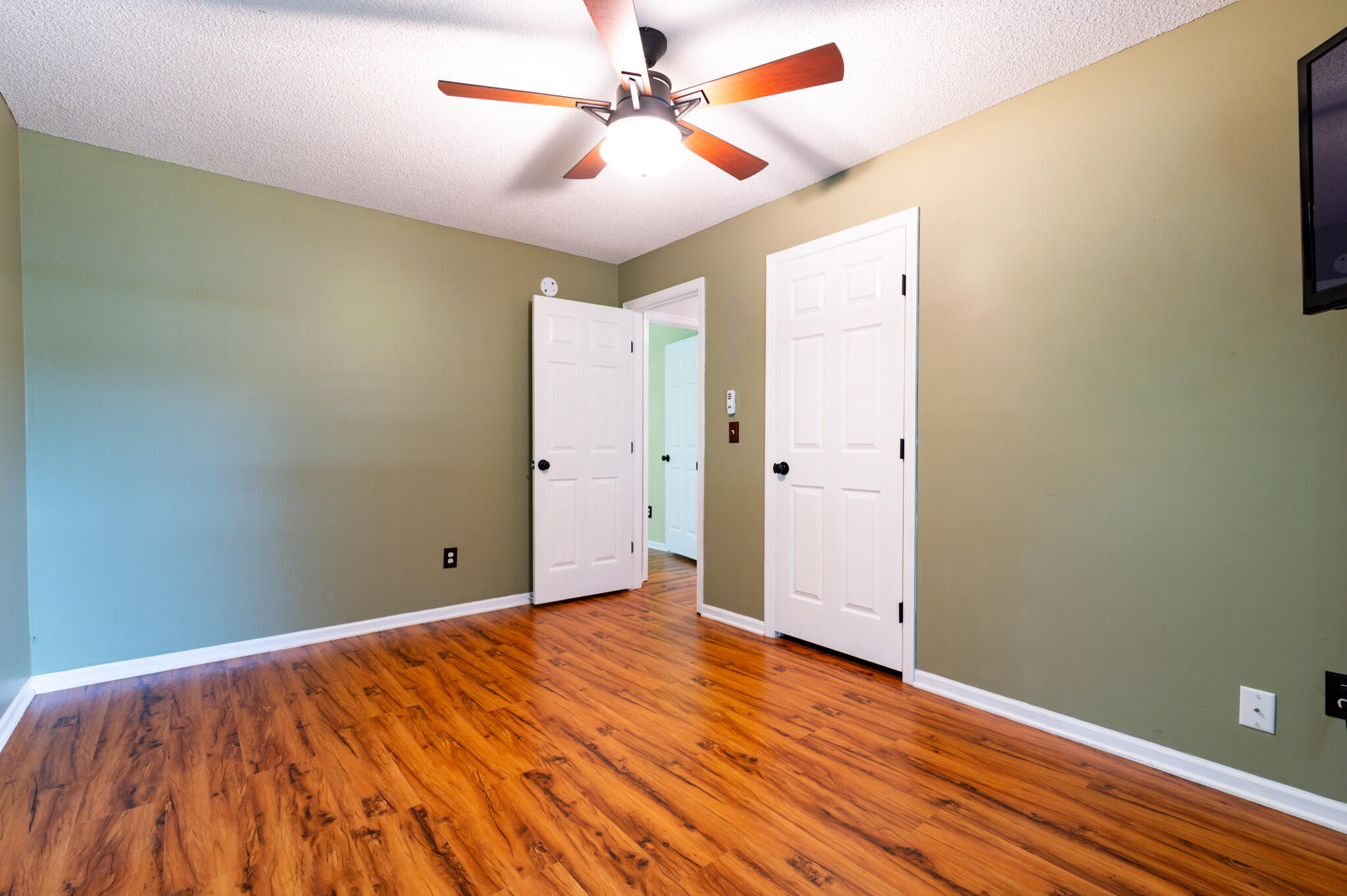 1406 Diamond Boulevard Mount Pleasant, SC 29466 - Photo 38 of 45 1406 Diamond - 28 - CMG