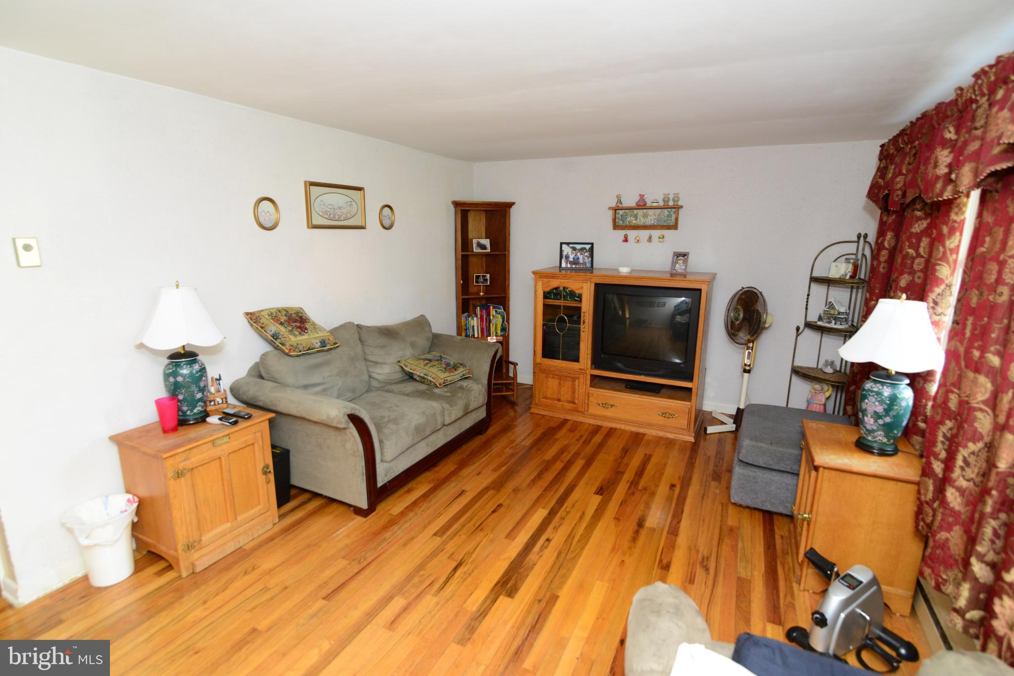 1370 Grandview Road Spring Grove, PA 17362 - Photo 6 of 34 Gallery Image 6