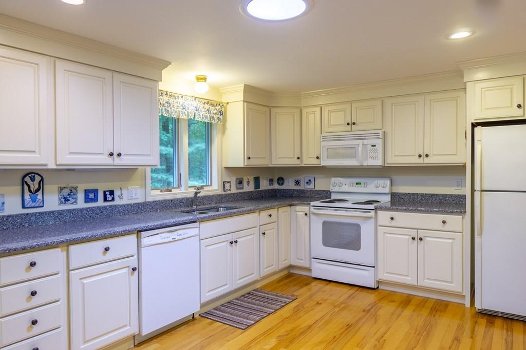 35 Logtown Road Amherst, MA 01002 - Photo 7 of 28 Gallery Image 7