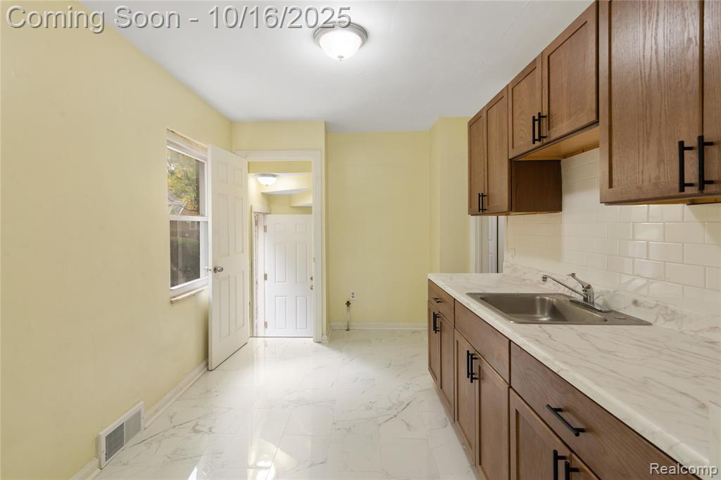 8348 Terry Street Detroit, MI 48228 - Photo 14 of 23
