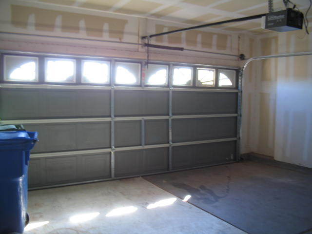 2428 West Roeser Road Phoenix, AZ 85041 - Photo 15 of 19 GARAGE
