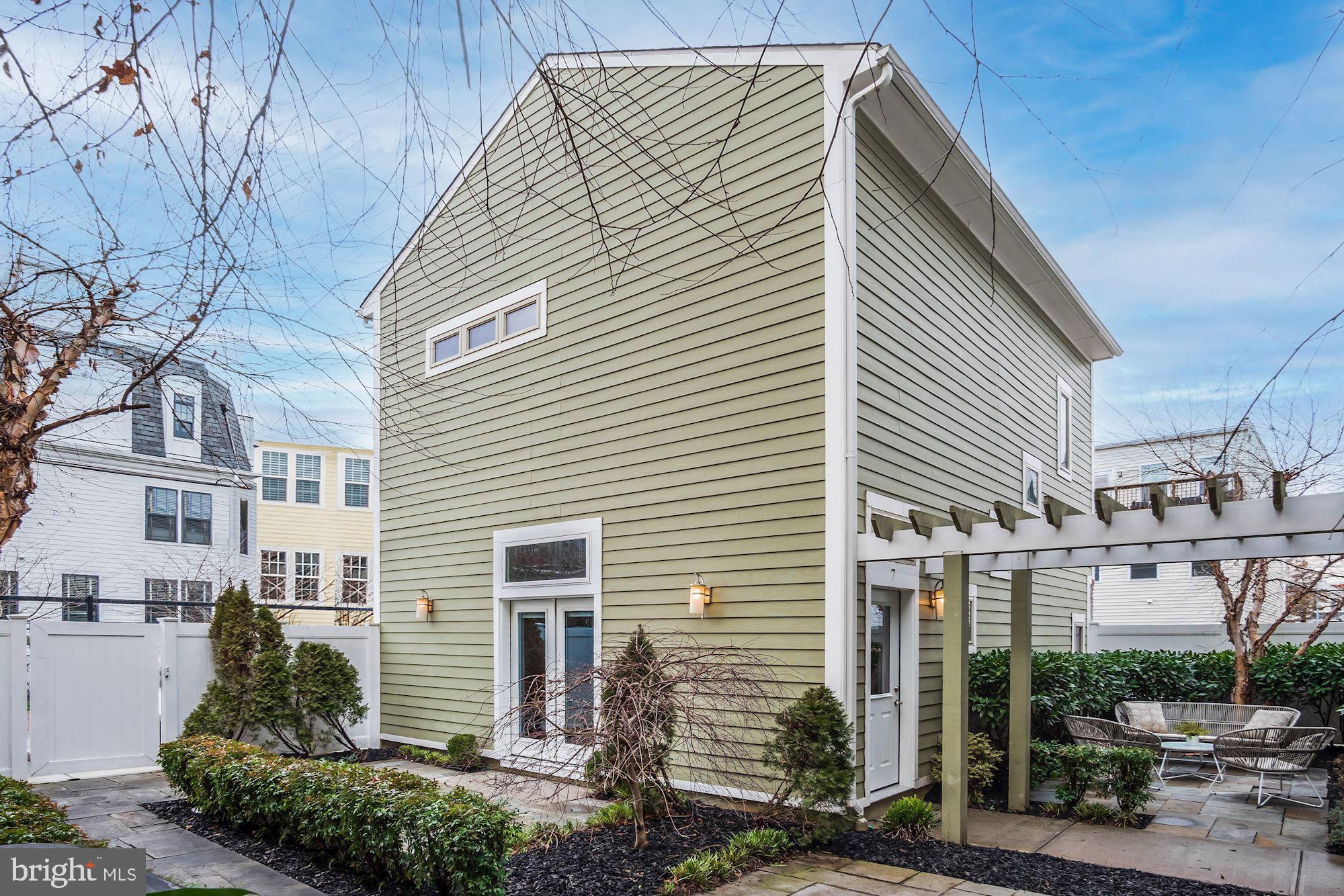 762 Park Road Northwest, Unit 7 Washington, DC 20010 - Photo 18 of 18 The Detached Carriage House
