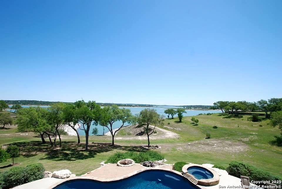 242 Saga Street Spring Branch, TX 78070 - Photo 3 of 44 Gallery Image 3