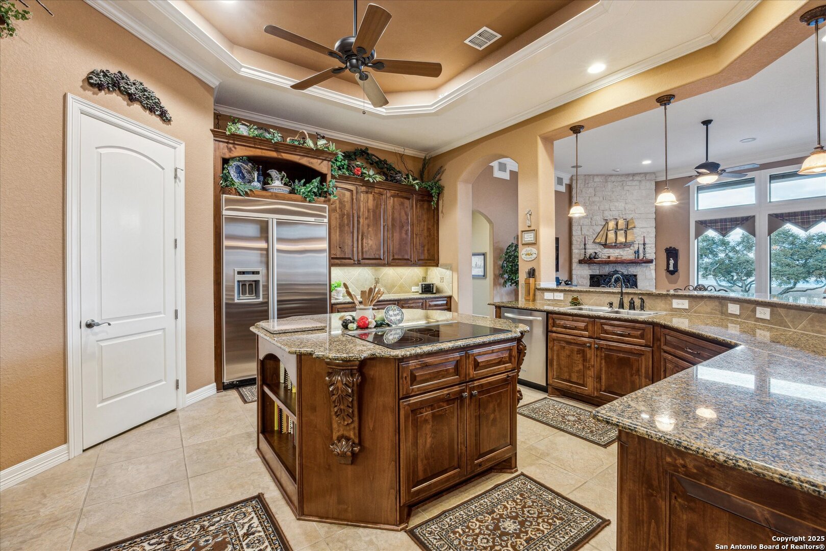 242 Saga Street Spring Branch, TX 78070 - Photo 6 of 44 Gallery Image 6