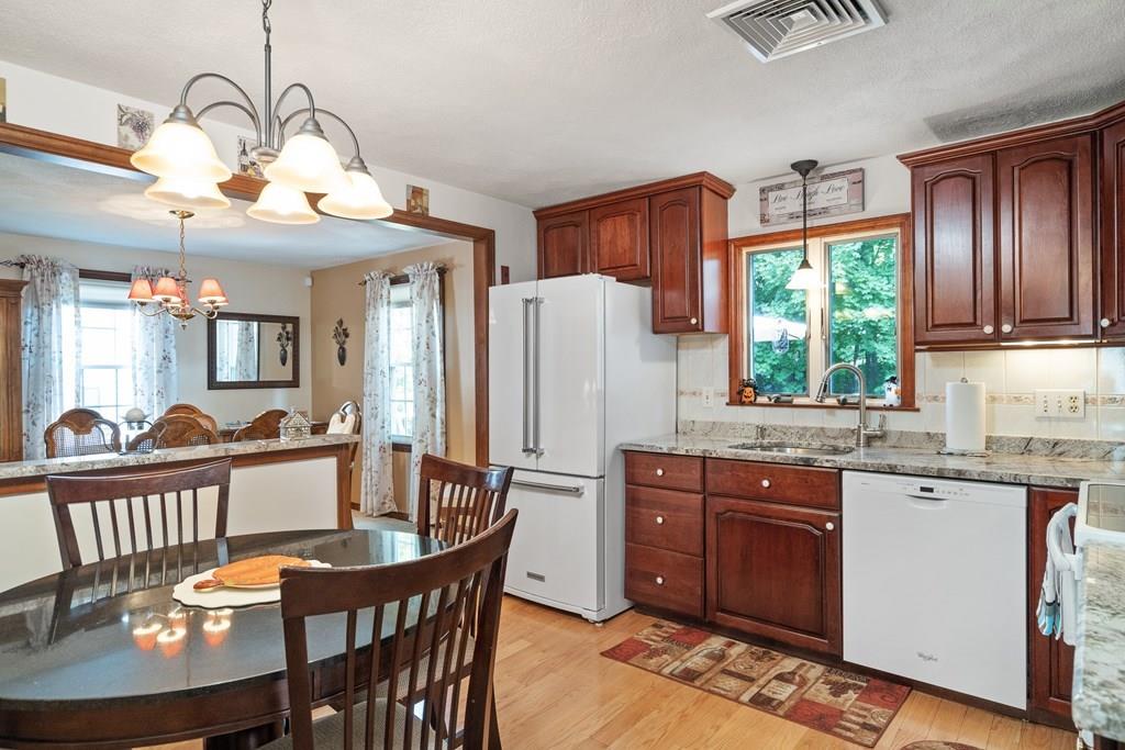 33 Cypress Road Arlington, MA 02474 - Photo 8 of 36 Gallery Image 8