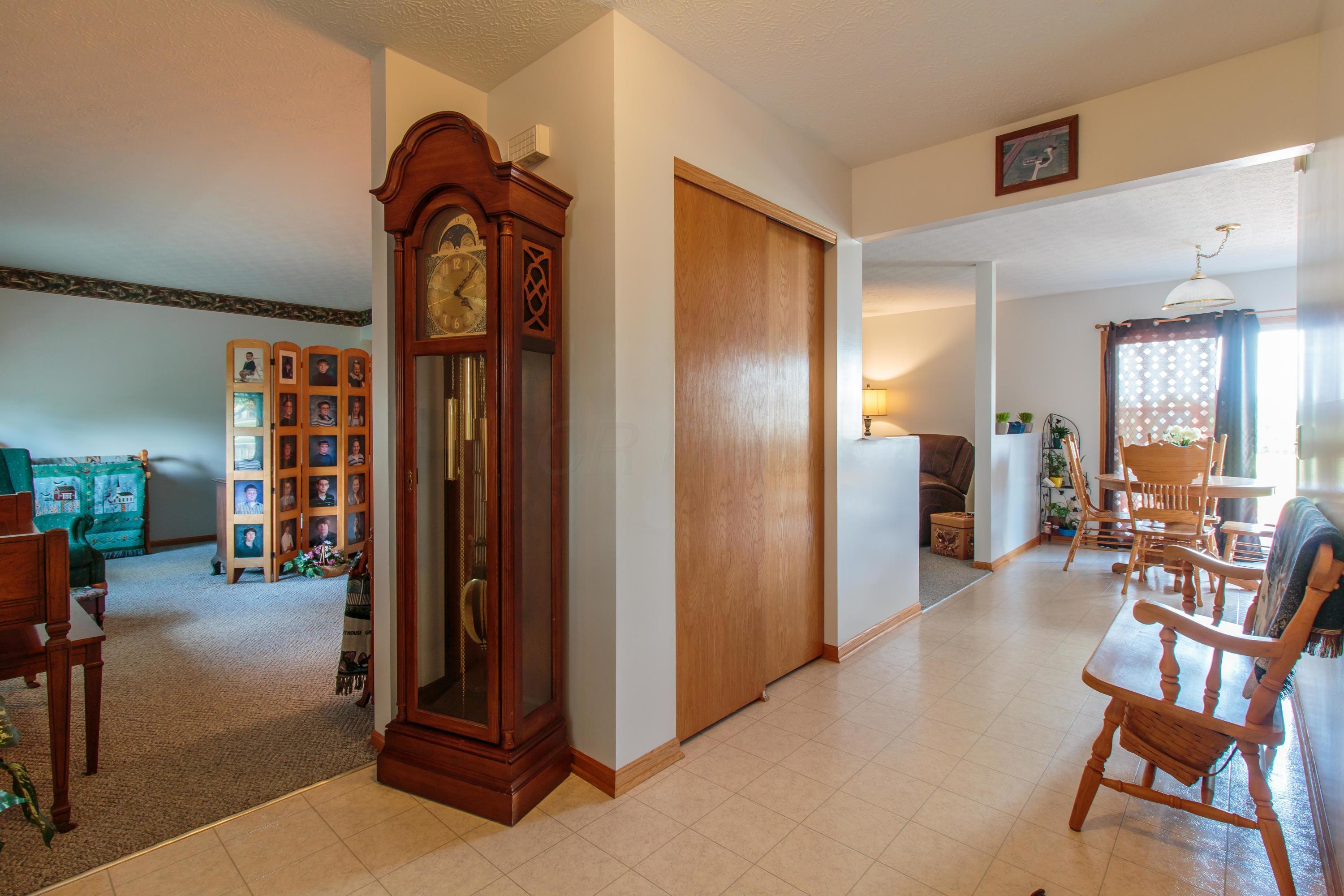 3231 Tschopp Road Northeast Lancaster, OH 43130 - Photo 5 of 50 Gallery Image 5