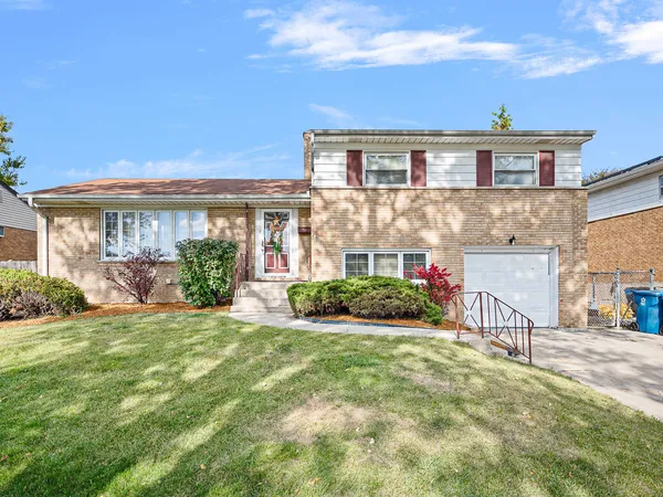 $339,900 | 291 Division Street, Melrose Park, IL 60160