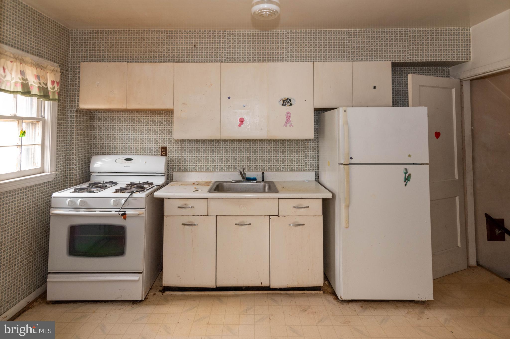 7279 Gough Street Baltimore, MD 21224 - Photo 6 of 34